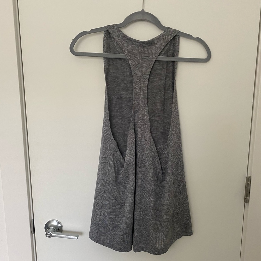 Tie back Nike Top - Picture 2 of 5